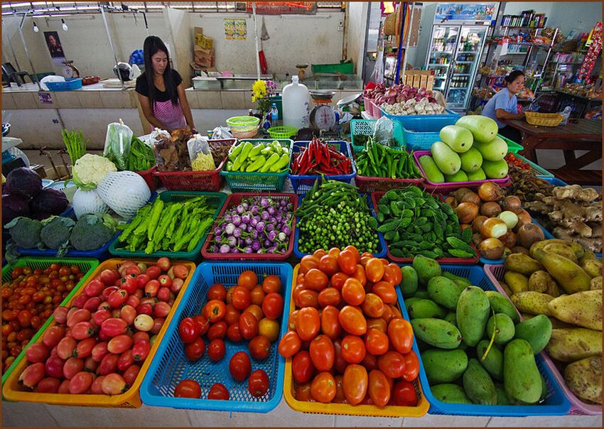 Овощной рынок на Самуи.jpg