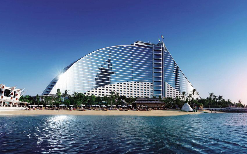 38 Jumeirah Beach Hotel.jpg
