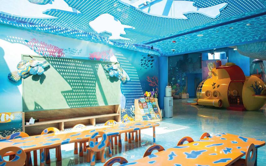 2-7 Детский клуб отел Jumeirah Beach Hotel.jpg