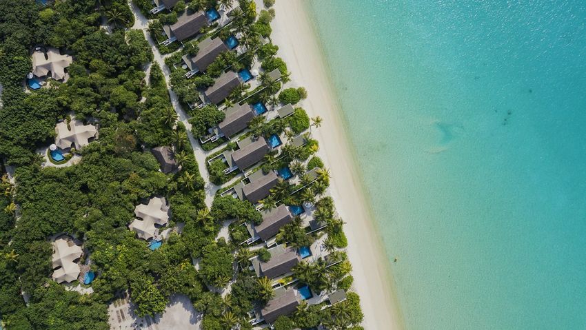 8 Fairmont Maldives Sirru Fen Fushi.jpg