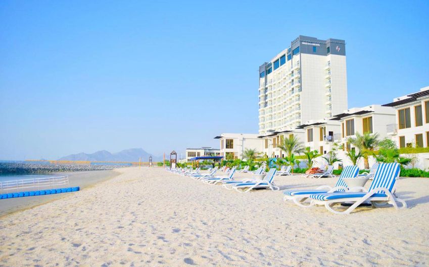 1-8 Mirage Bab Al Bahr Beach Hotel.jpg