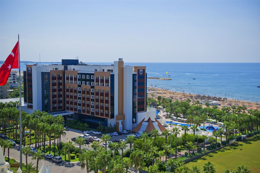 7 Kamelya Selin Luxury Resort.jpg