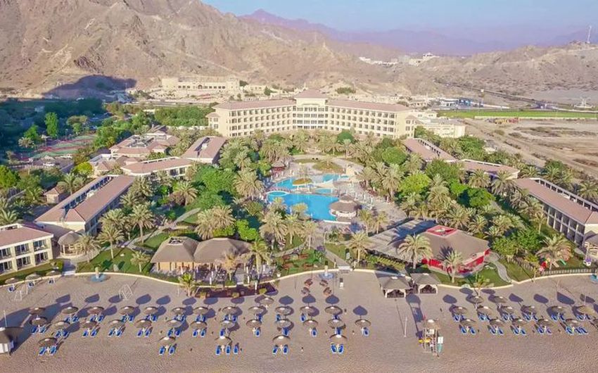 2-7 Fujairah Rotana Resort & Spa 5.jpg