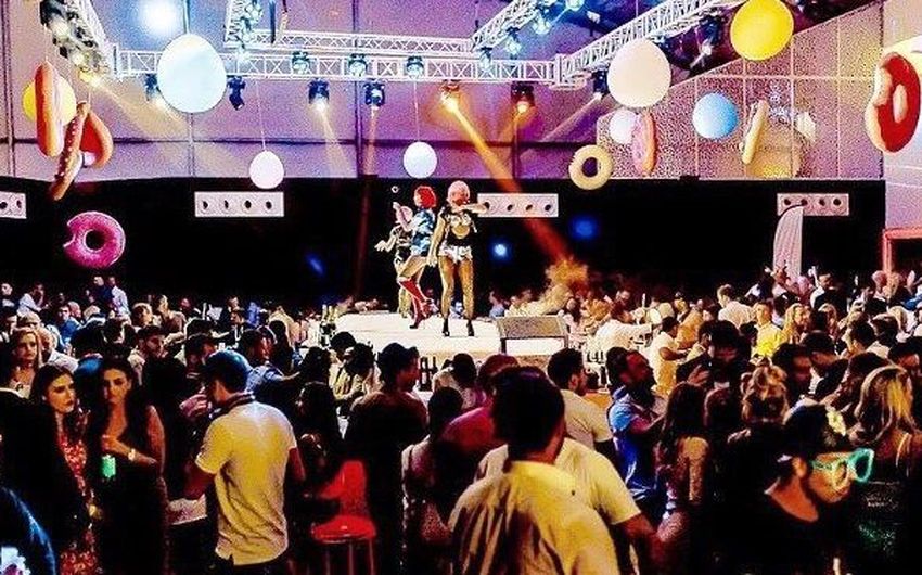 7-6 Ночной клуб XL Dubai Night Club в отеле Habtoor Grand.jpg 7-6 Ночной клуб XL Dubai Night Club в отеле Habtoor Grand.jpg