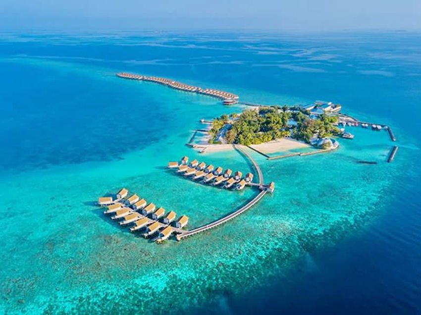 4 Centara Ras Fushi Resort & Spa.jpg