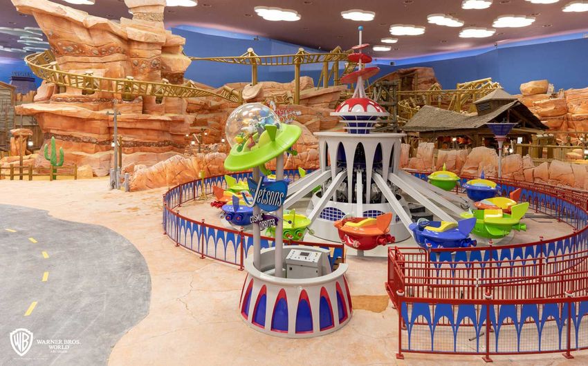 4-4 Warner Bros. World.jpg 4-4 Warner Bros. World.jpg