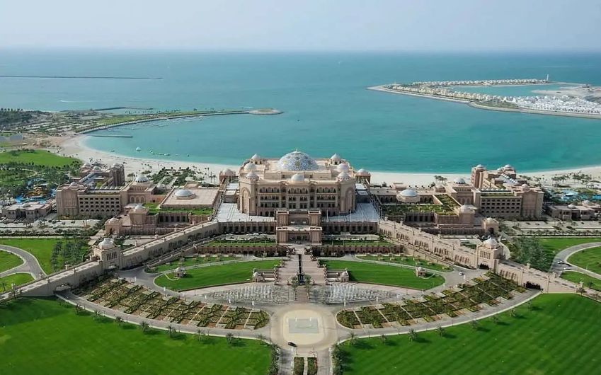 7-11 Emirates Palace Hotel Abu Dhabi.jpg