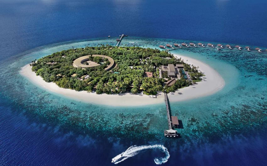 6-8 Park Hyatt Maldives Hadahaa.jpg
