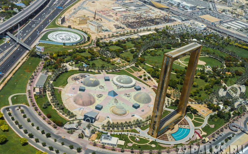 3-17 Парк Забиль в районе Emirates Towers.jpg 3-17 Парк Забиль в районе Emirates Towers.jpg