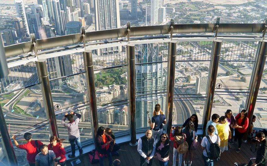 3-9 Смотровая площадка Бурдж-Халифа.jpg 3-9 Смотровая площадка Бурдж-Халифа.jpg