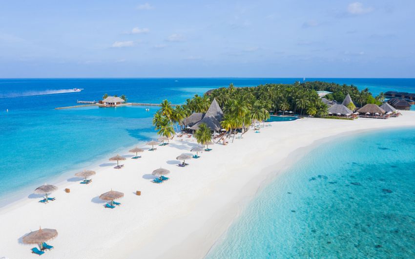 3-8 Veligandu Island Resort & Spa.jpg