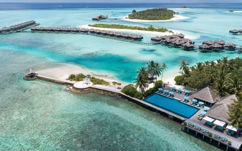 2-4 Anantara Veli Maldives Resort.jpg