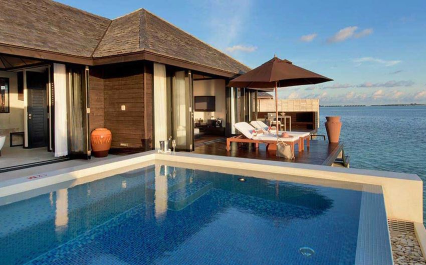 5-10 Водная вилла отеля Lily Beach Resort & Spa Maldives.jpg