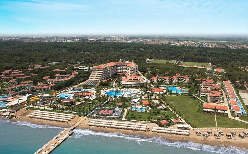 3-5 Bellis Deluxe Hotel 5.jpg