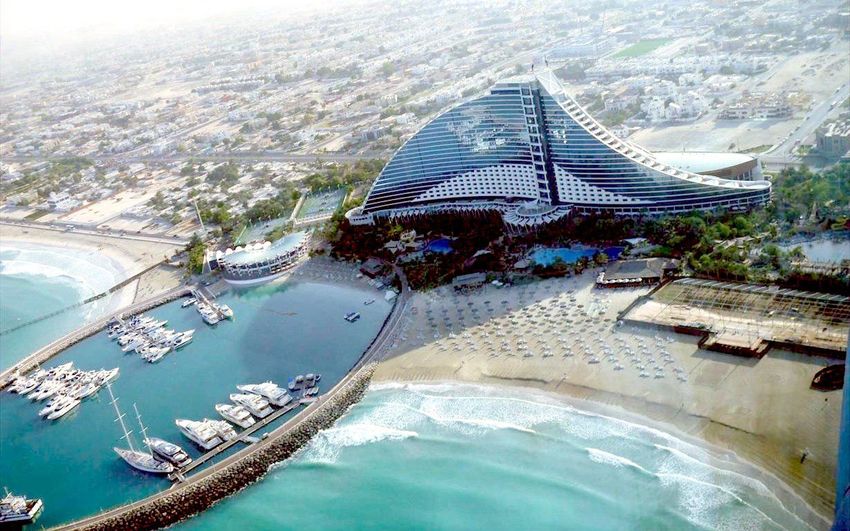 24 The Jumeirah Beach Hotel.jpg