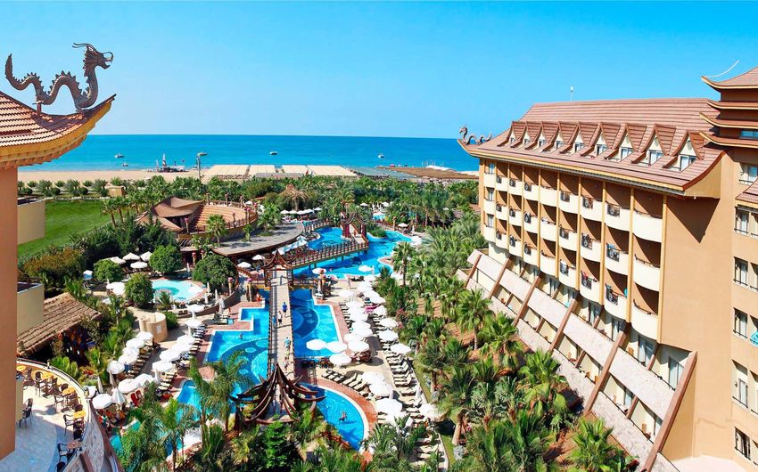 2-9 Royal Dragon Hotel.jpg