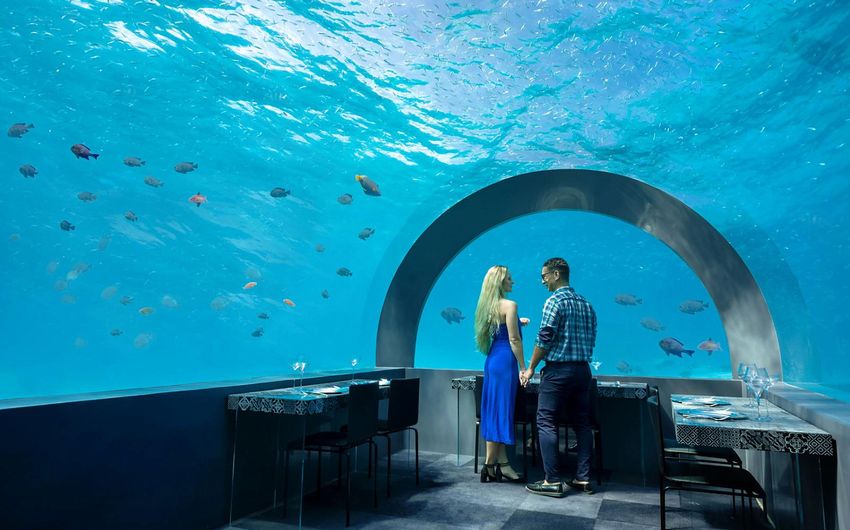 1-8 Подводный ресторан You & Me by Cocoon Maldives.jpg