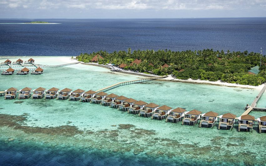 9 Robinson Club Maldives.jpg