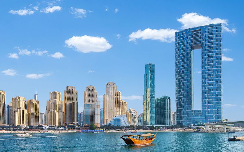 4-1 Башня отеля Address Beach Resort Jumeirah.jpg