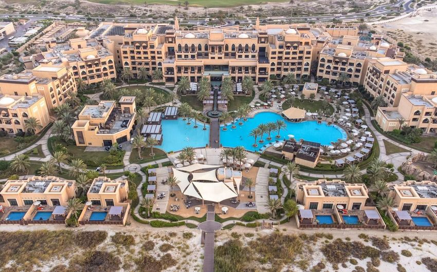 3-13 Saadiyat Rotana Resort & Villas 5.jpg 3-13 Saadiyat Rotana Resort & Villas 5.jpg