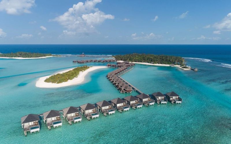 9-2 Anantara Veli Maldives Resort.jpg
