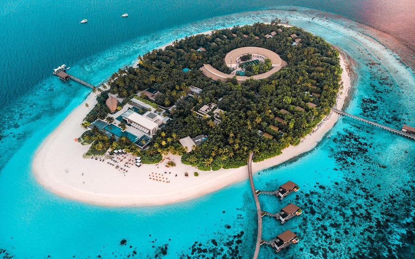 32 Park Hyatt Maldives Hadahaa.jpg