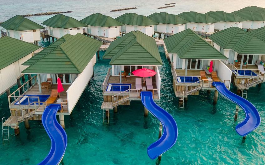 5-3 Виллы с горкой отеля Siyam World Maldives.jpg