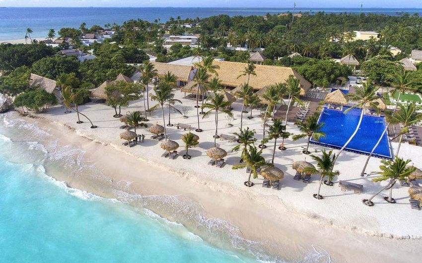 8-11 Emerald Maldives Resort & Spa 5.jpg